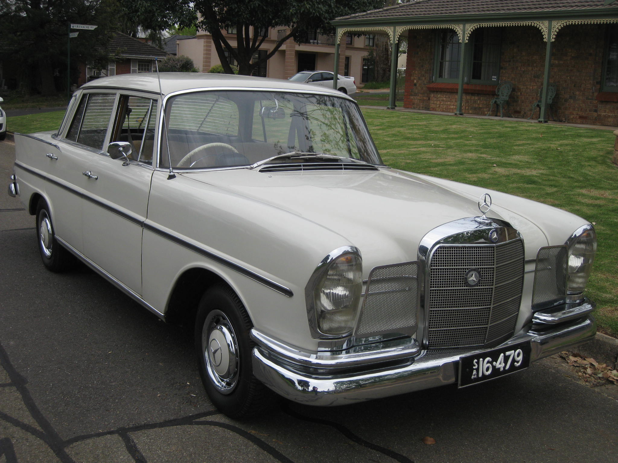1959 Mercedes 220S – Collectable Classic Cars